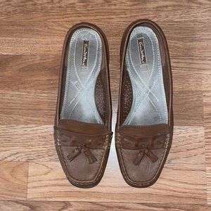 Thom McAn 10 W Shoes